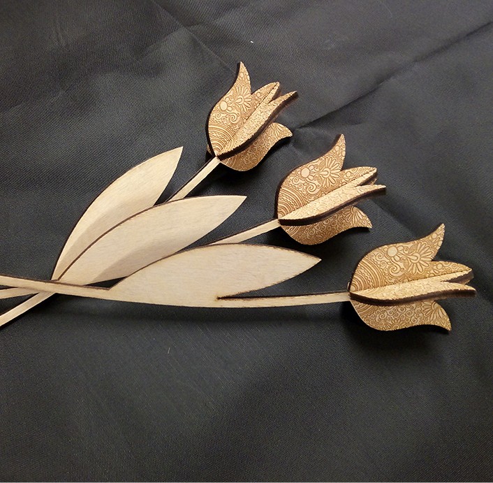 Gravírozott fa tulipán - névre gravírozva